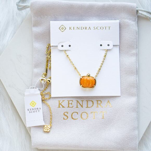 Kendra Scott Pumpkin Gold Short Pendant Necklace in Orange Mother-of-Pearl - Picture 2 of 4